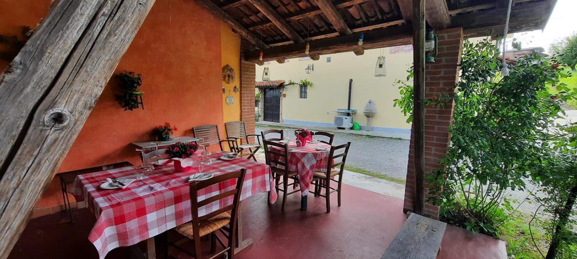 Ca Trifolera Barbaresco - Romantico Cascinale Con Antica Cantina Nel Cuore Delle Langhe - Degustazione Vini Nella Nostra Cantina المظهر الخارجي الصورة
