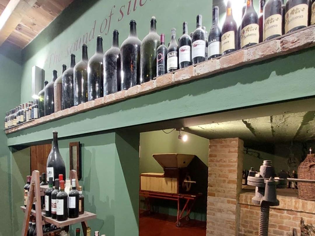 Ca Trifolera Barbaresco - Romantico Cascinale Con Antica Cantina Nel Cuore Delle Langhe - Degustazione Vini Nella Nostra Cantina المظهر الخارجي الصورة